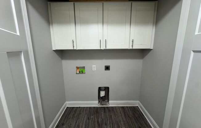 Spacious five bedroom, two bathroom home steps from WKU