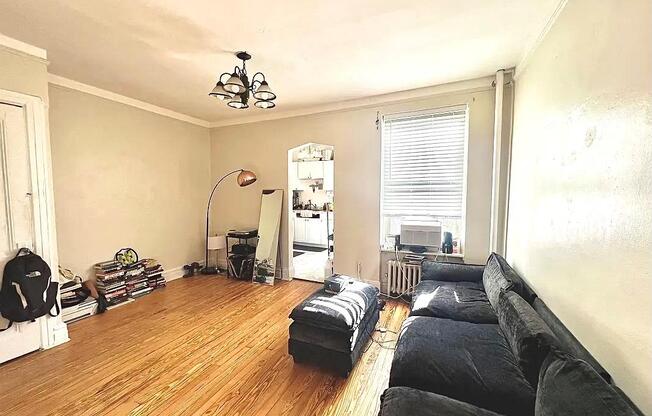 1 bed, 1 bath, 700 sqft, $2,350, Unit 4