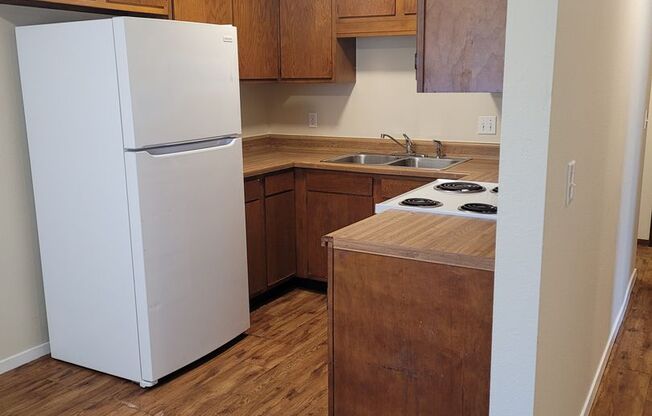 1 bed, 1 bath, 600 sqft, $525, Unit 9