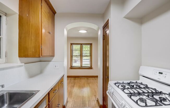 1 bed, 1 bath, $1,099