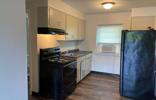 1 bed, 1 bath, 480 sqft, $650, Unit Apt 34