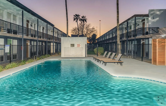 2 beds, 2 baths, $1,265, Unit 112
