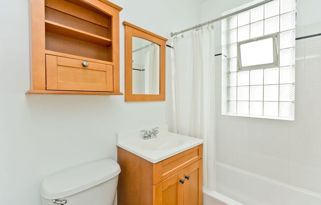 Studio, 1 bath, $1,050, Unit 414