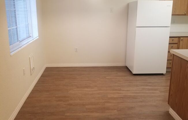 2 beds, 1 bath, 750 sqft, $1,375, Unit Bluff-7