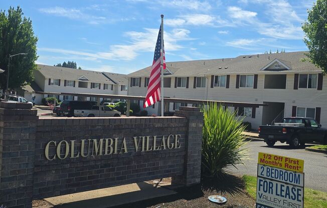 Winfou06 - Columbia Village Apartments - 3684 Fisher Rd NE