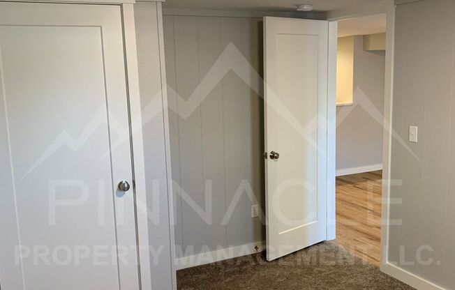 1 bed, 1 bath, 850 sqft, $950, Unit 3B Chicago Ave