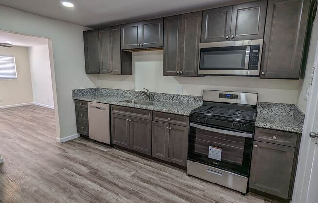 2 beds, 1 bath, 780 sqft, $3,195, Unit 4913