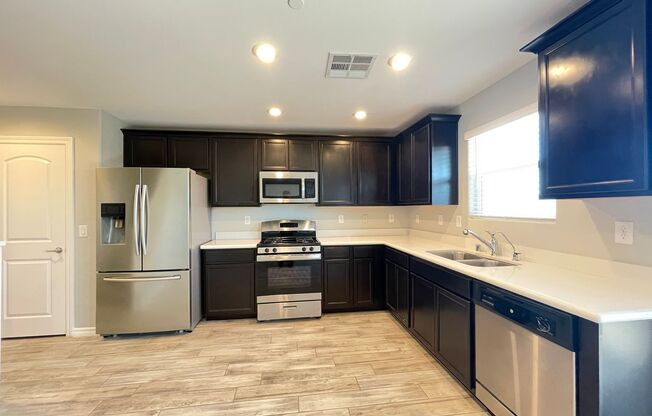 Beautiful Gated Henderson Home | 3 Bed/ 2.5 Bath- AVAILABLE 3/31/26