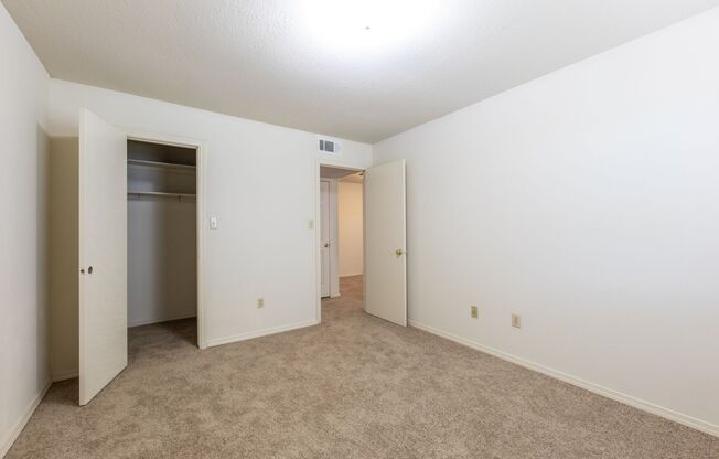 1 bed, 1 bath, 710 sqft, $595