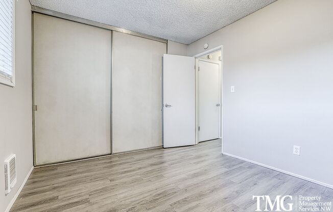 2 beds, 1 bath, $1,495