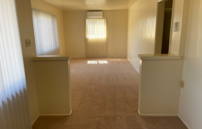 211 W FAIRVIEW