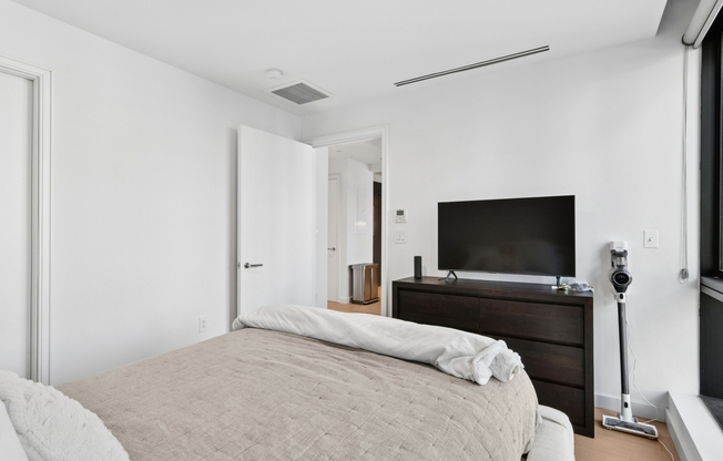 1 bed, 1 bath, 500 sqft, $5,100, Unit 4B