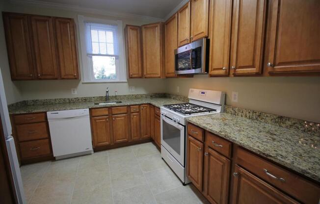 3414 Seventeenth St, Apt #2