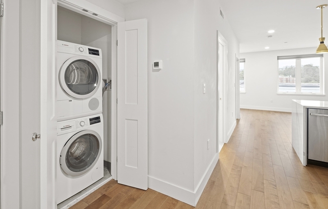 1 bed, 1 bath, 732 sqft, $3,200, Unit 204
