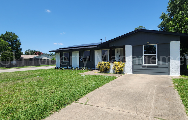3927 EMERALD DR