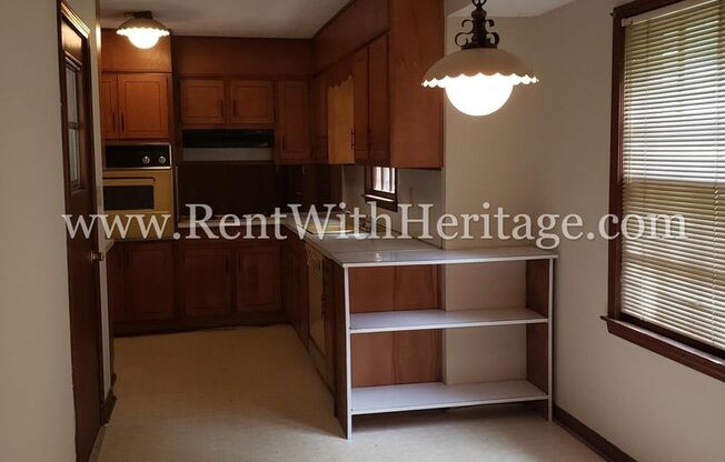 4 beds, 2 baths, $1,900