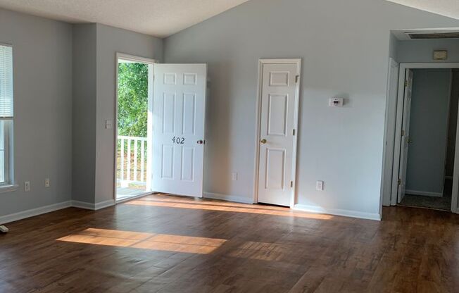 Cute 3 Bedroom 2 Bath House on Wallington Available Now