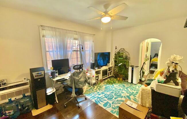 Cathedral Living at its Best! ! 1 Bedroom/1Bath Condo. Pet Friendly!