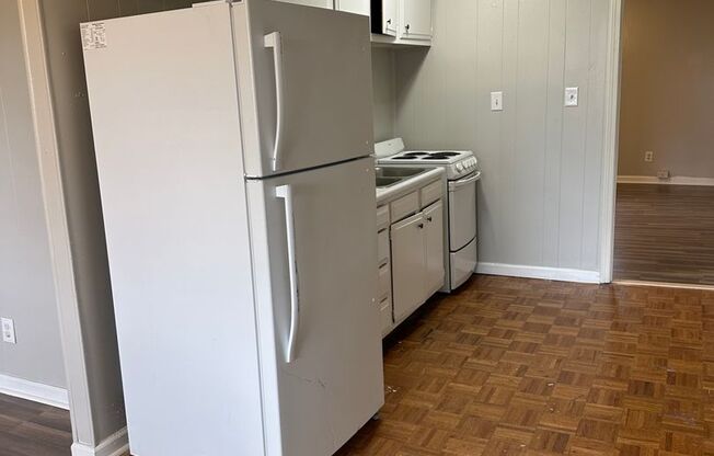 1 bed, 1 bath, 570 sqft, $700, Unit CS 76