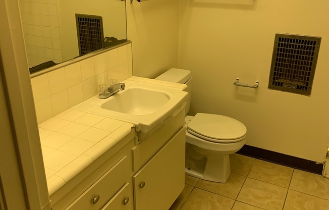 1 bed, 1 bath, $2,100, Unit 788