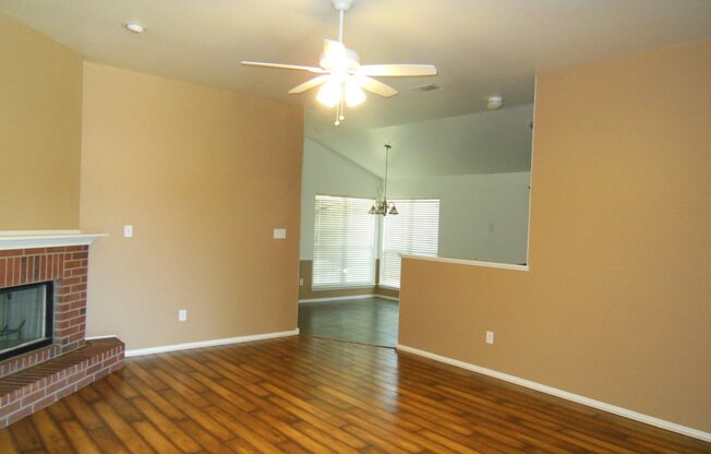 3 beds, 2 baths, $1,375