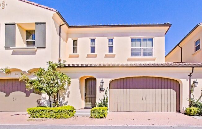 Desirable 3 bedroom Townhouse in the heart of Irvine