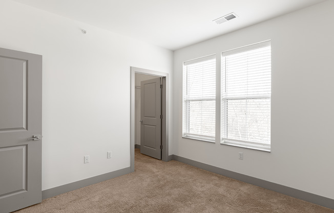 3 beds, 2 baths, 1,390 sqft, $1,959, Unit 4059LL