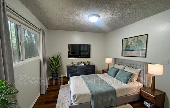 1303 W 107 ST