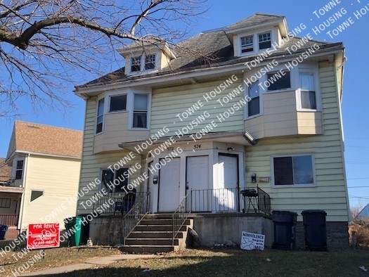 572 W UTICA ST