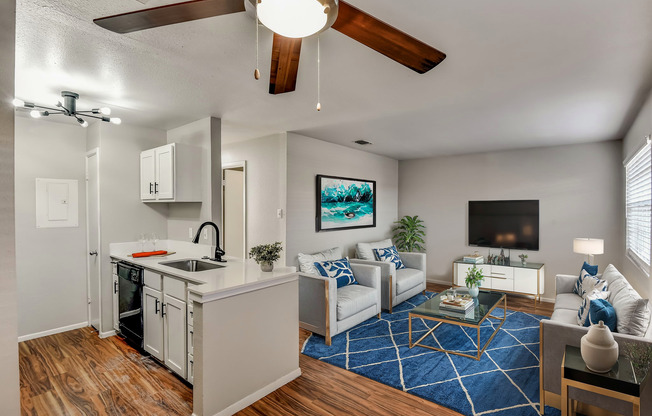 2 beds, 1 bath, 782 sqft, $1,045, Unit 605