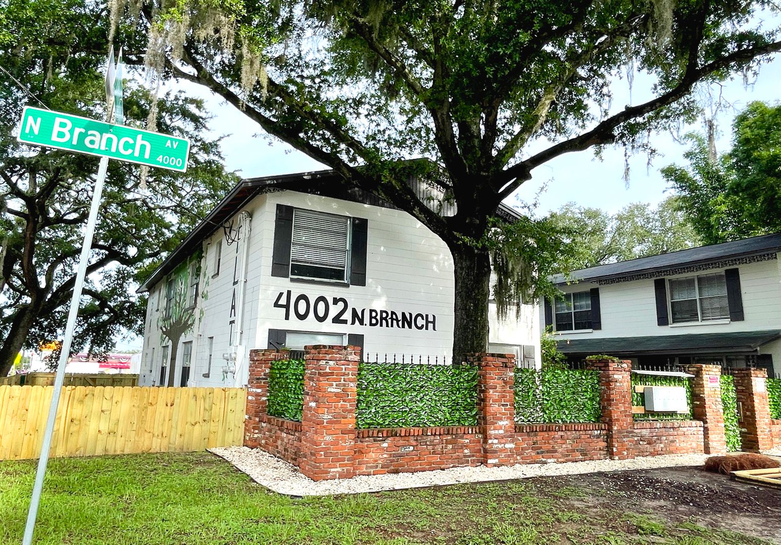 Renovated 2 Bedroom Seminole Heights with Laundry Included