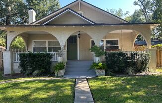 Adorable Home in theHeart of Avondale!