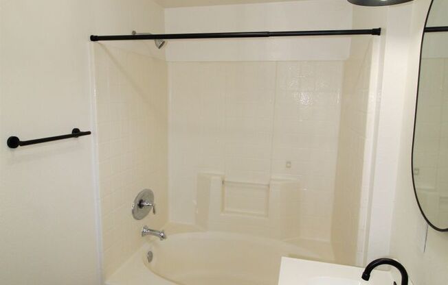 Studio, 1 bath, $1,800, Unit 277-16