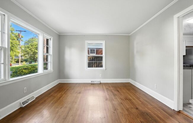 Charming Brick Ranch in Popular Oakhurst