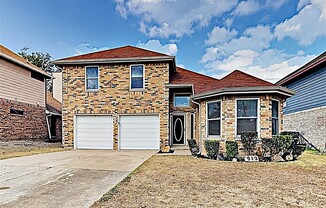 912 SIMON DR