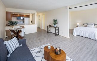 1 bed, 1 bath, $2,050, Unit # #E 1313