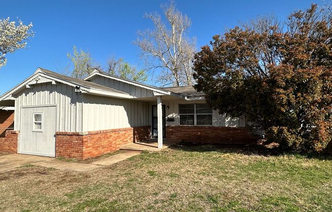 3 Bedroom 1.5 Bathroom w/ Extra Garage Converted Room