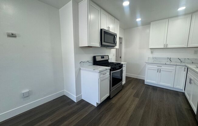 2 beds, 1 bath, 619 sqft, $2,400, Unit 1