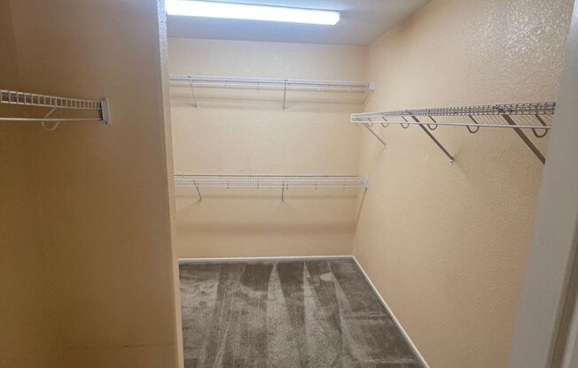 4 bedroom!  excellent community