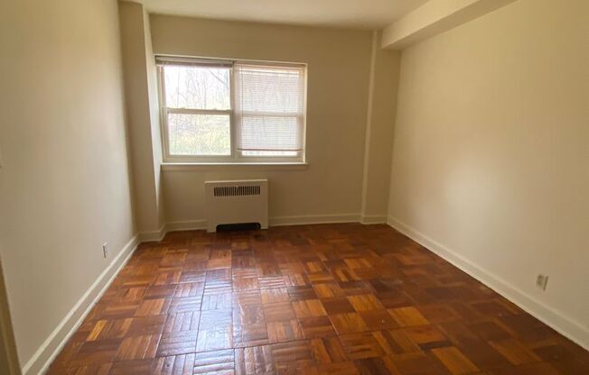 2 beds, 1 bath, 623 sqft, $1,000, Unit C51
