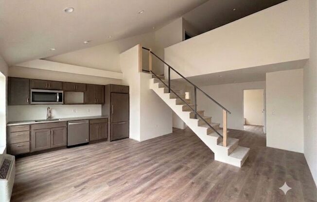 1 bed, 2 baths, $1,900, Unit 881-206