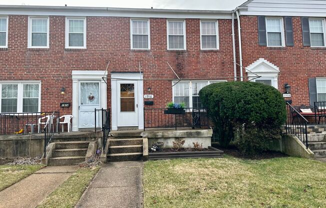 Charming 3 Bedroom/1.5 Bathroom Townhome with In-Unit Laundry in Towson, MD!