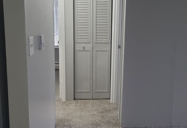 2 beds, 1 bath, 695 sqft, $1,230, Unit 505 Q7