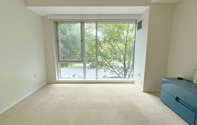 1 bed, 1.5 baths, 948 sqft, $3,800, Unit 127