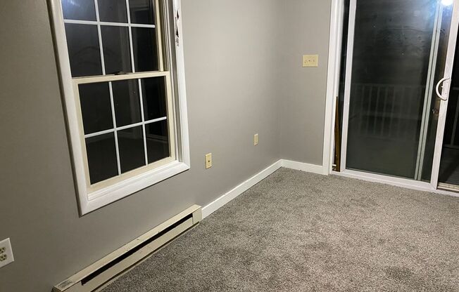 1 bed, 1 bath, $800, Unit 3