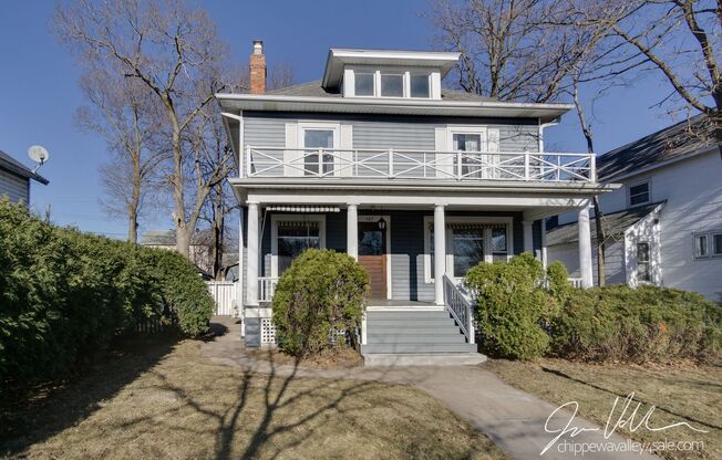 4 bed 1.5 bath Home in Eau Claire, WI