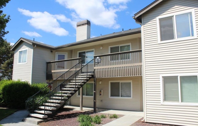 Crosspointe Apartments Exterior