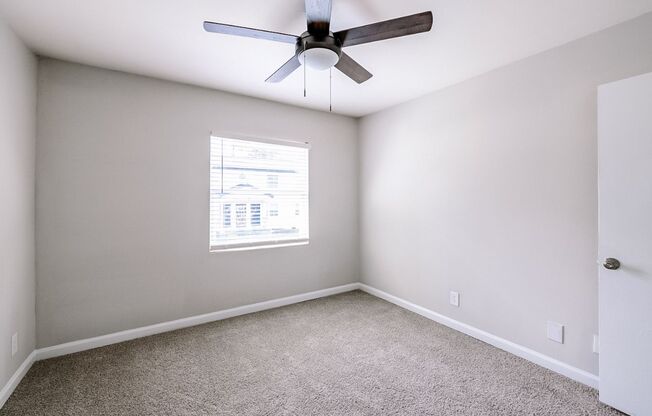 2 beds, 1 bath, 850 sqft, $1,200, Unit 26-E7