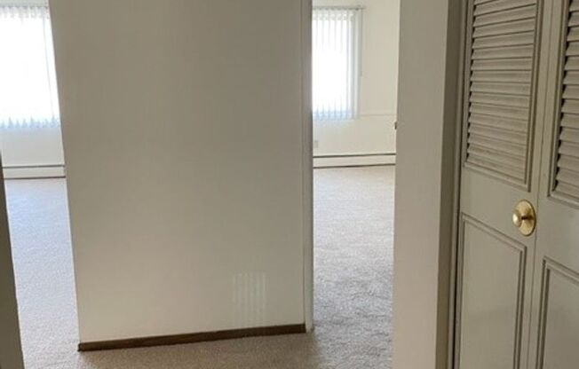 1 bed, 1 bath, 775 sqft, $1,199, Unit 2727-105