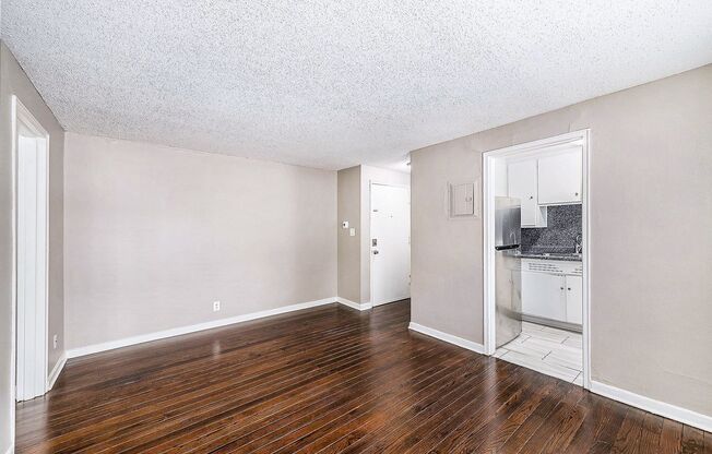 1 bed, 1 bath, 550 sqft, $775, Unit 1415 Unit #202
